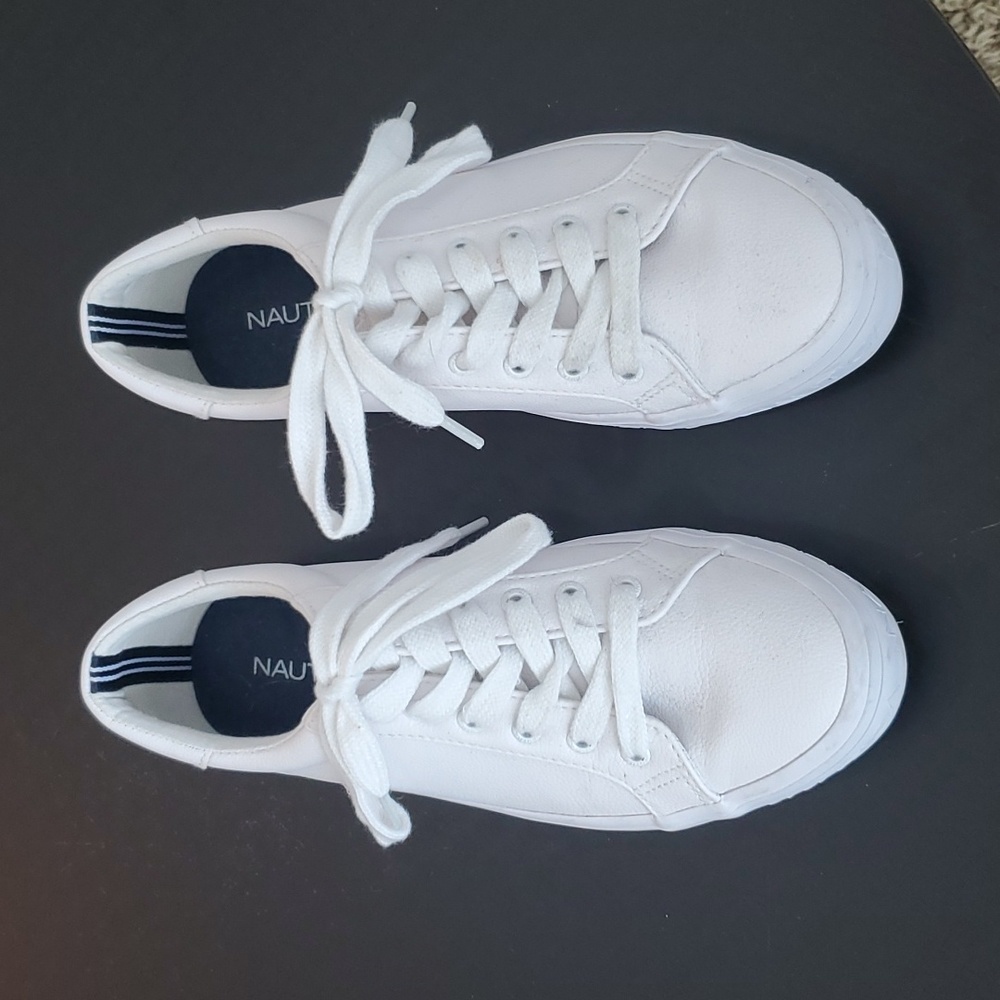 Nautica Sneakers Size 7